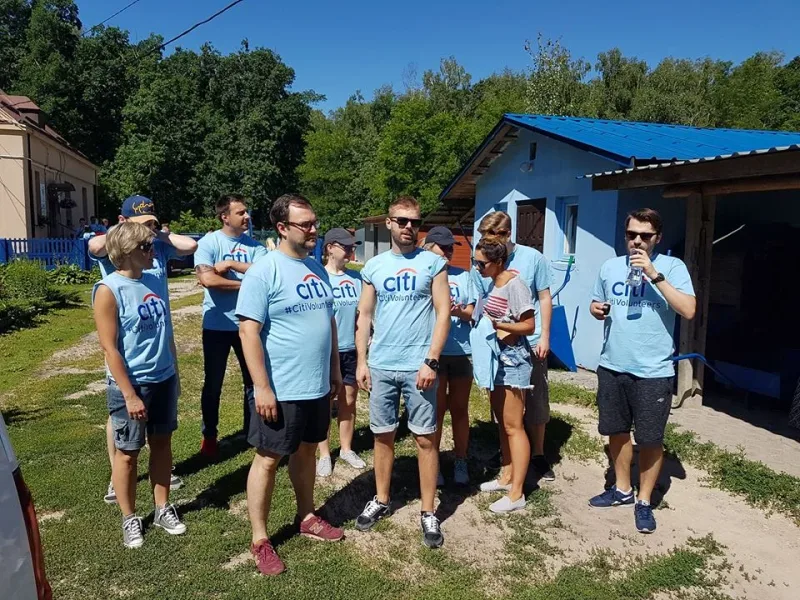 Wolontariusze Citi pomogli w schronisku w Celestynowie